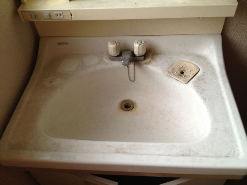 画像1: 洗面所・蛇口周りの水垢洗浄