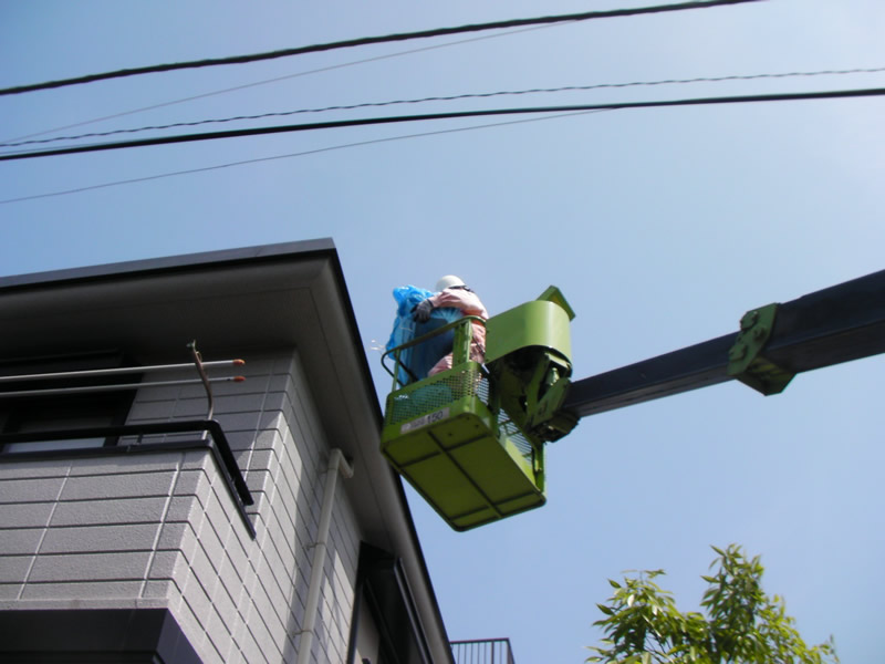 画像: 屋上撤去〔高所作業車にて〕